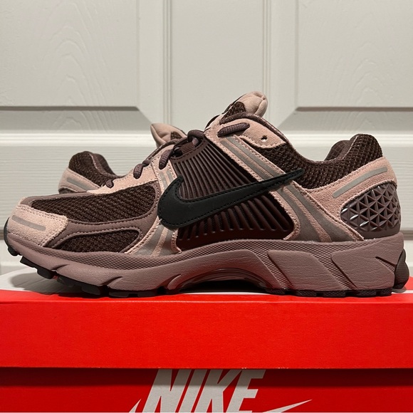 Nike Zoom Vomero 5 Plum Eclipse Mens size 10 - Picture 6 of 8